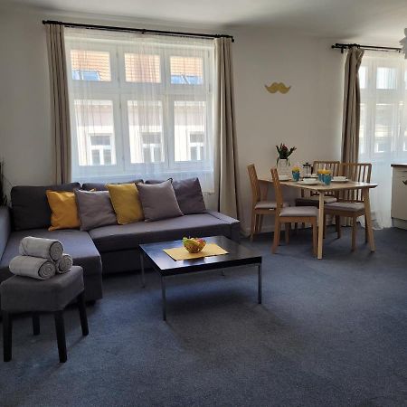 Little Tom Apartments Прага Экстерьер фото
