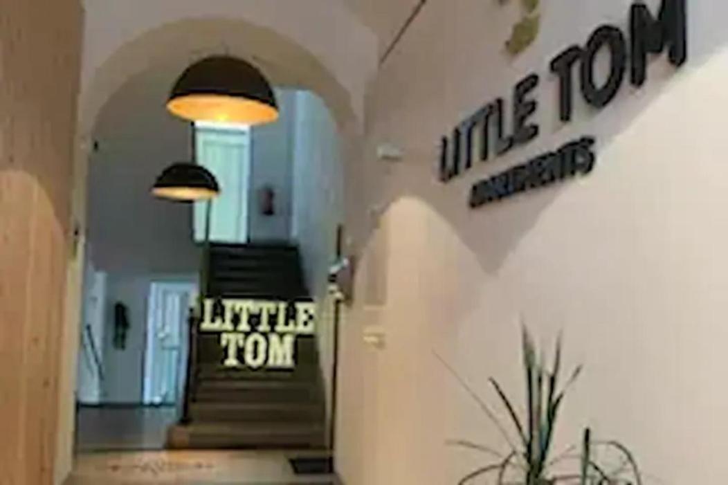 Little Tom Apartments Прага Экстерьер фото
