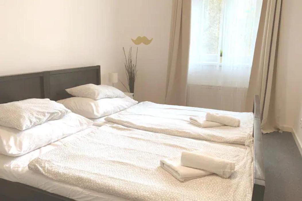Little Tom Apartments Прага Экстерьер фото