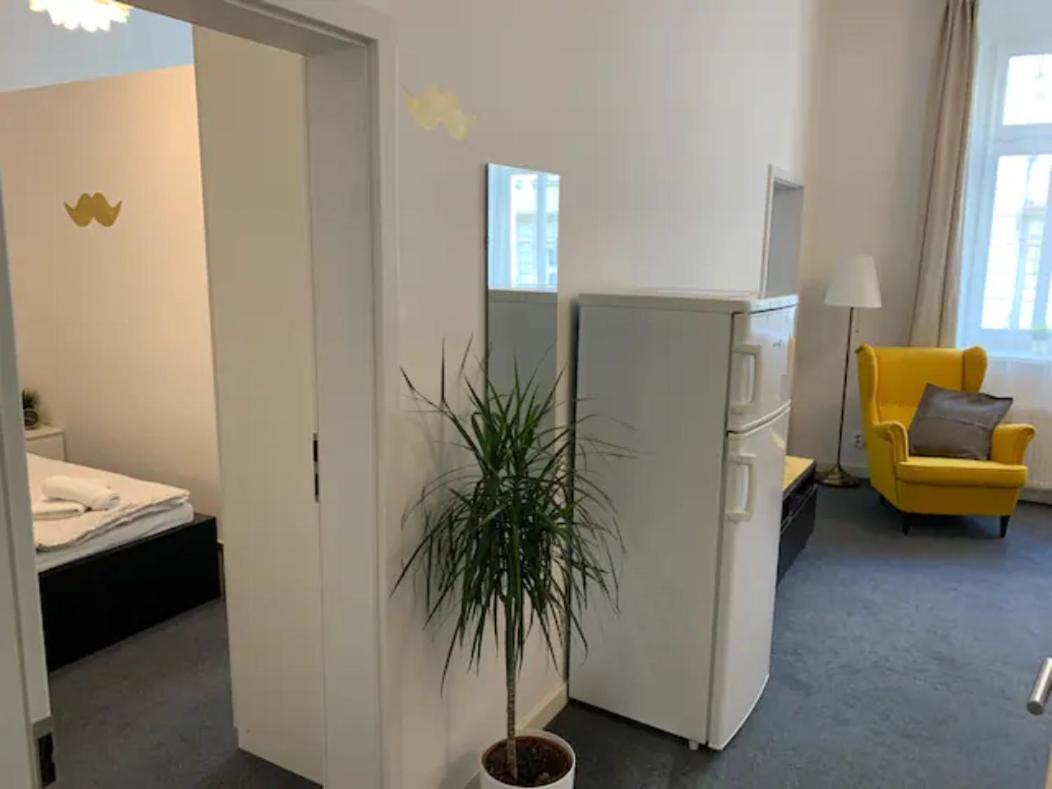 Little Tom Apartments Прага Экстерьер фото