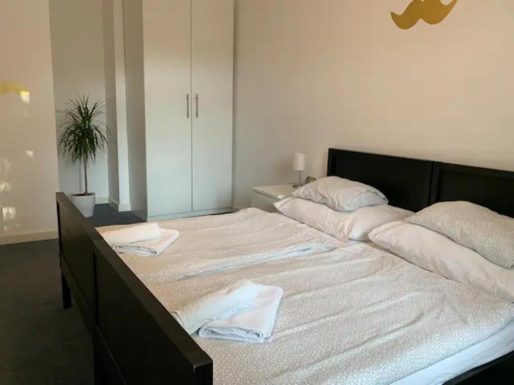 Little Tom Apartments Прага Экстерьер фото