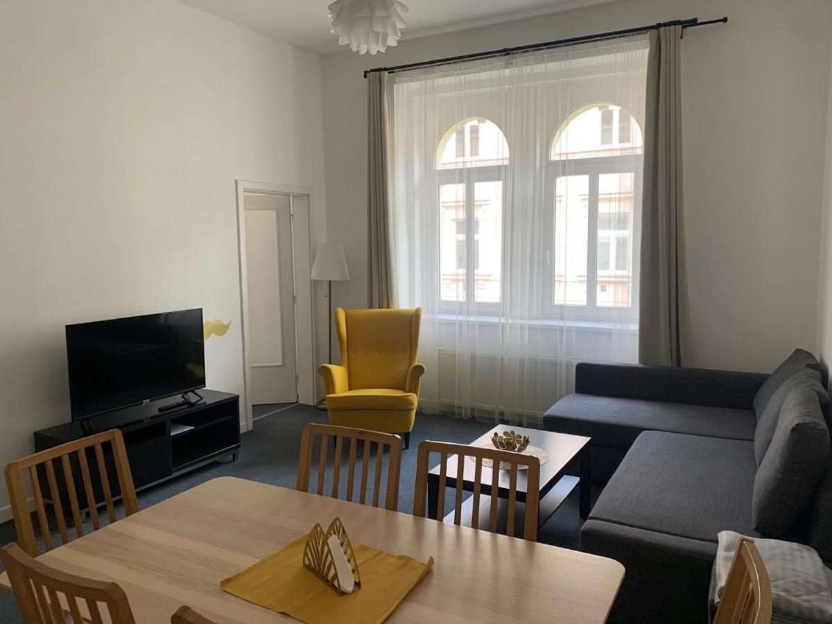 Little Tom Apartments Прага Экстерьер фото