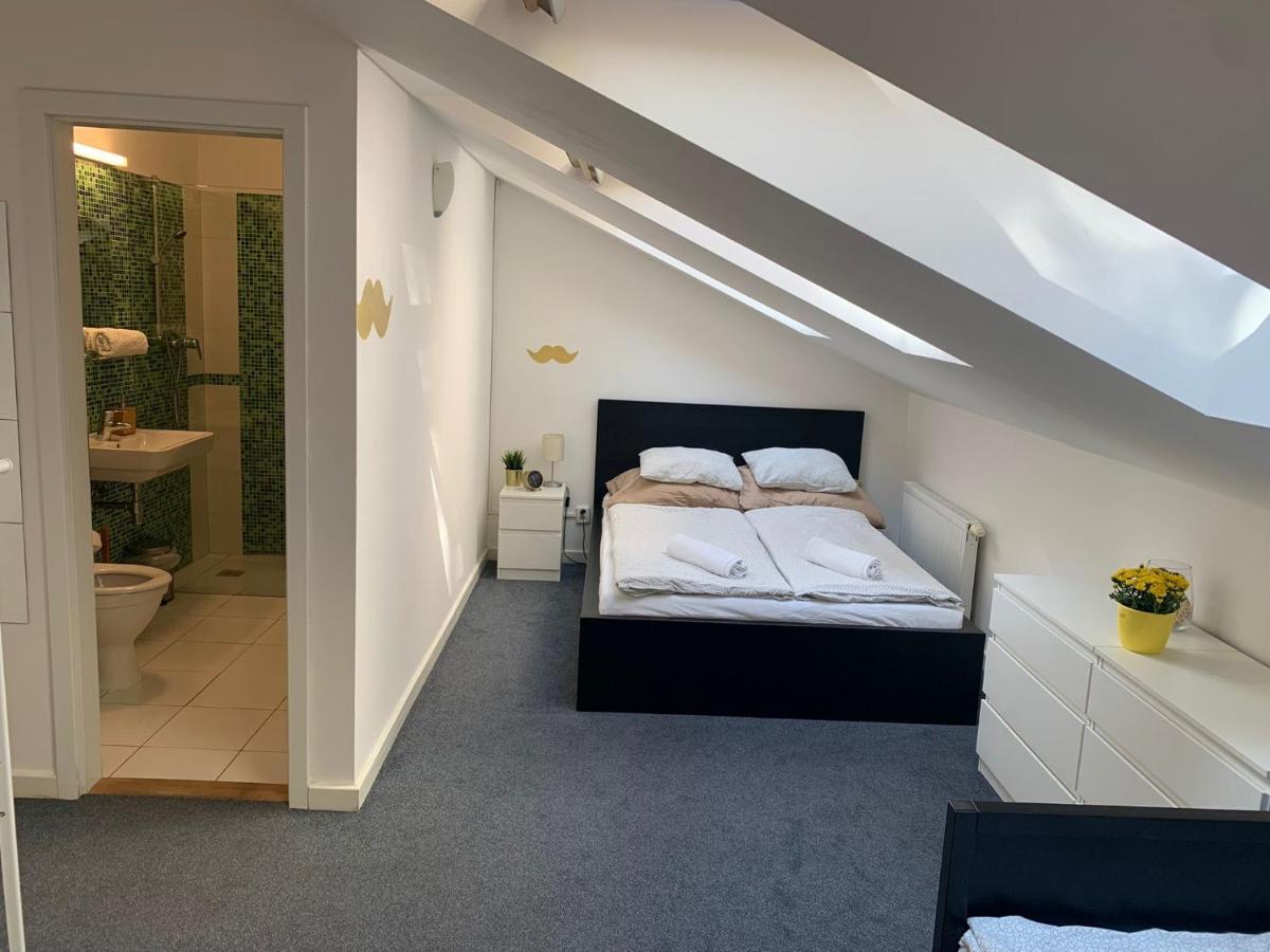 Little Tom Apartments Прага Экстерьер фото