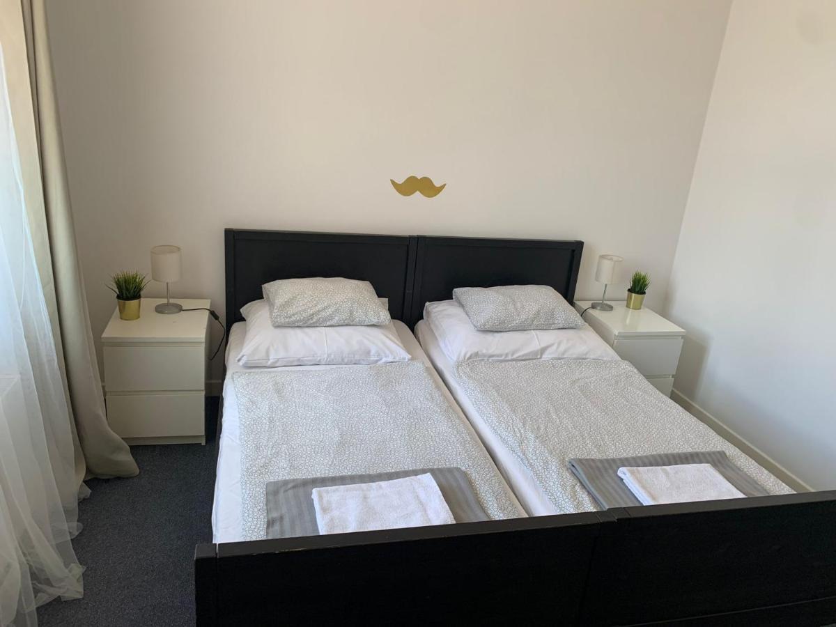 Little Tom Apartments Прага Экстерьер фото