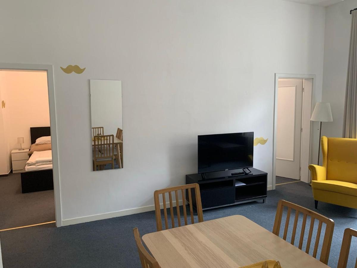 Little Tom Apartments Прага Экстерьер фото