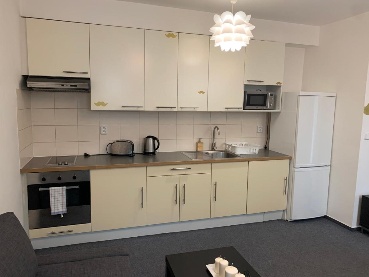 Little Tom Apartments Прага Экстерьер фото