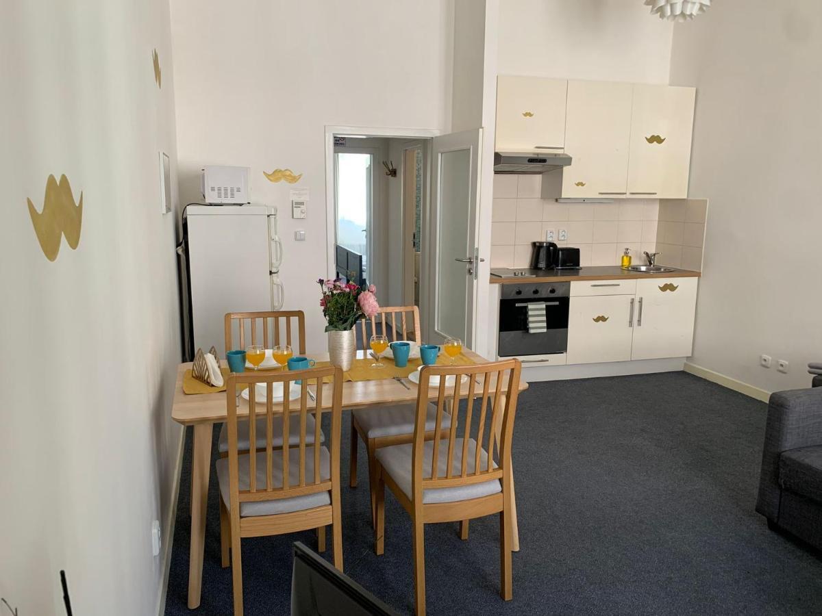 Little Tom Apartments Прага Экстерьер фото