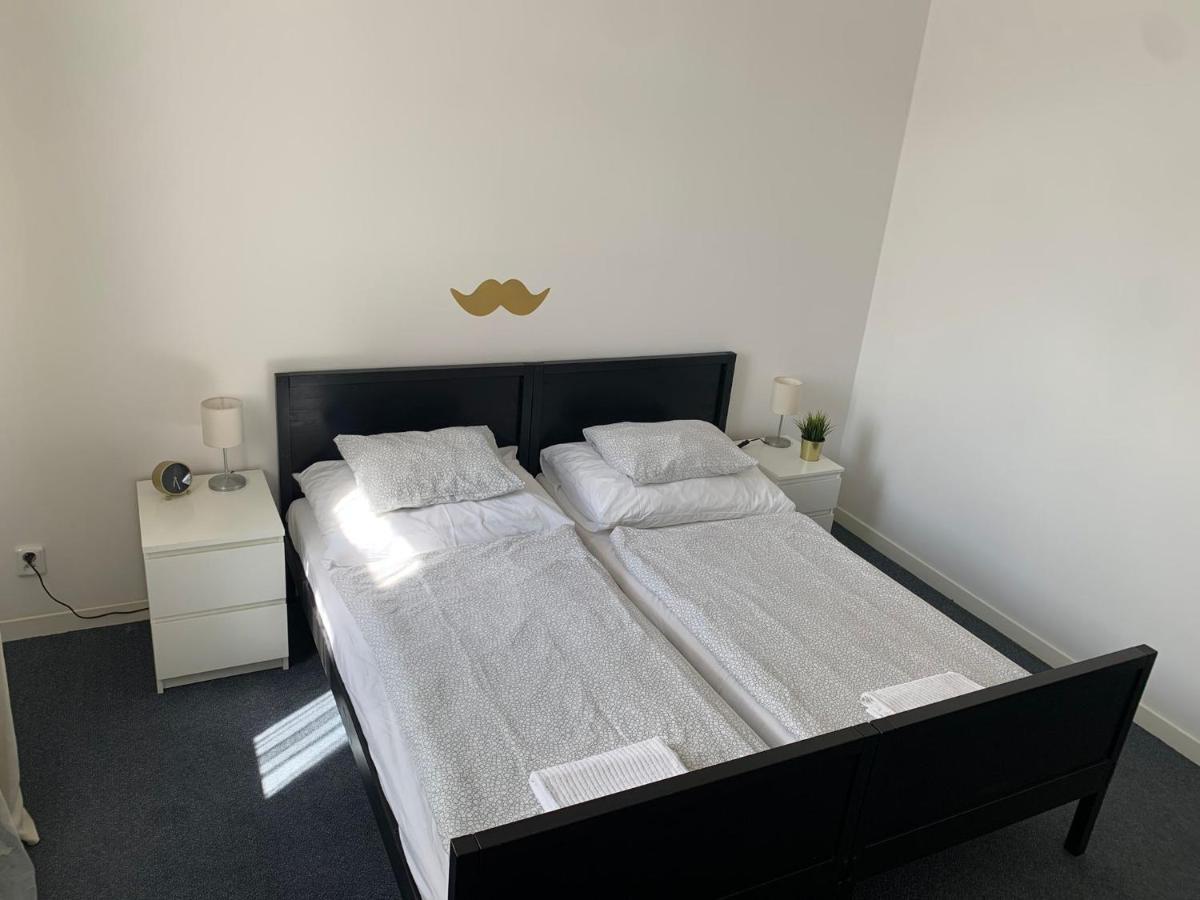 Little Tom Apartments Прага Экстерьер фото
