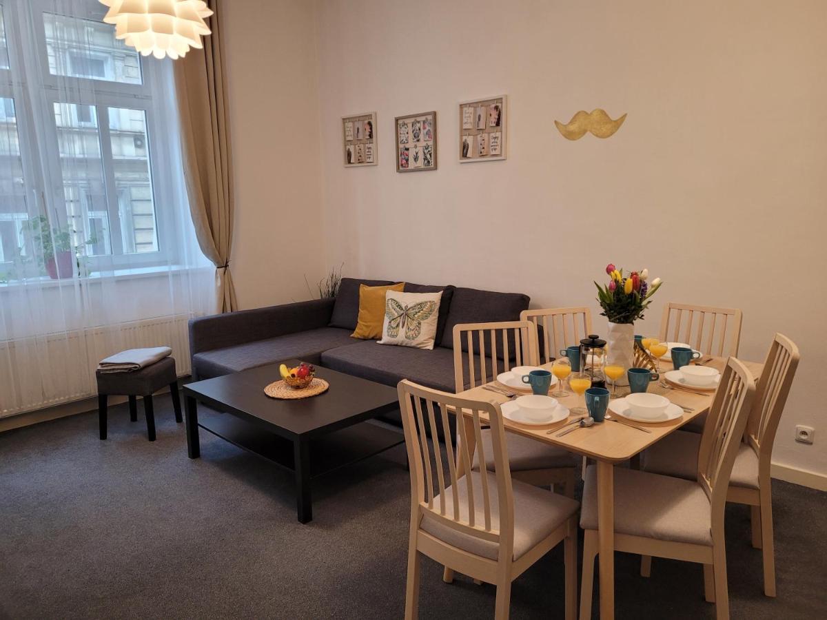 Little Tom Apartments Прага Экстерьер фото