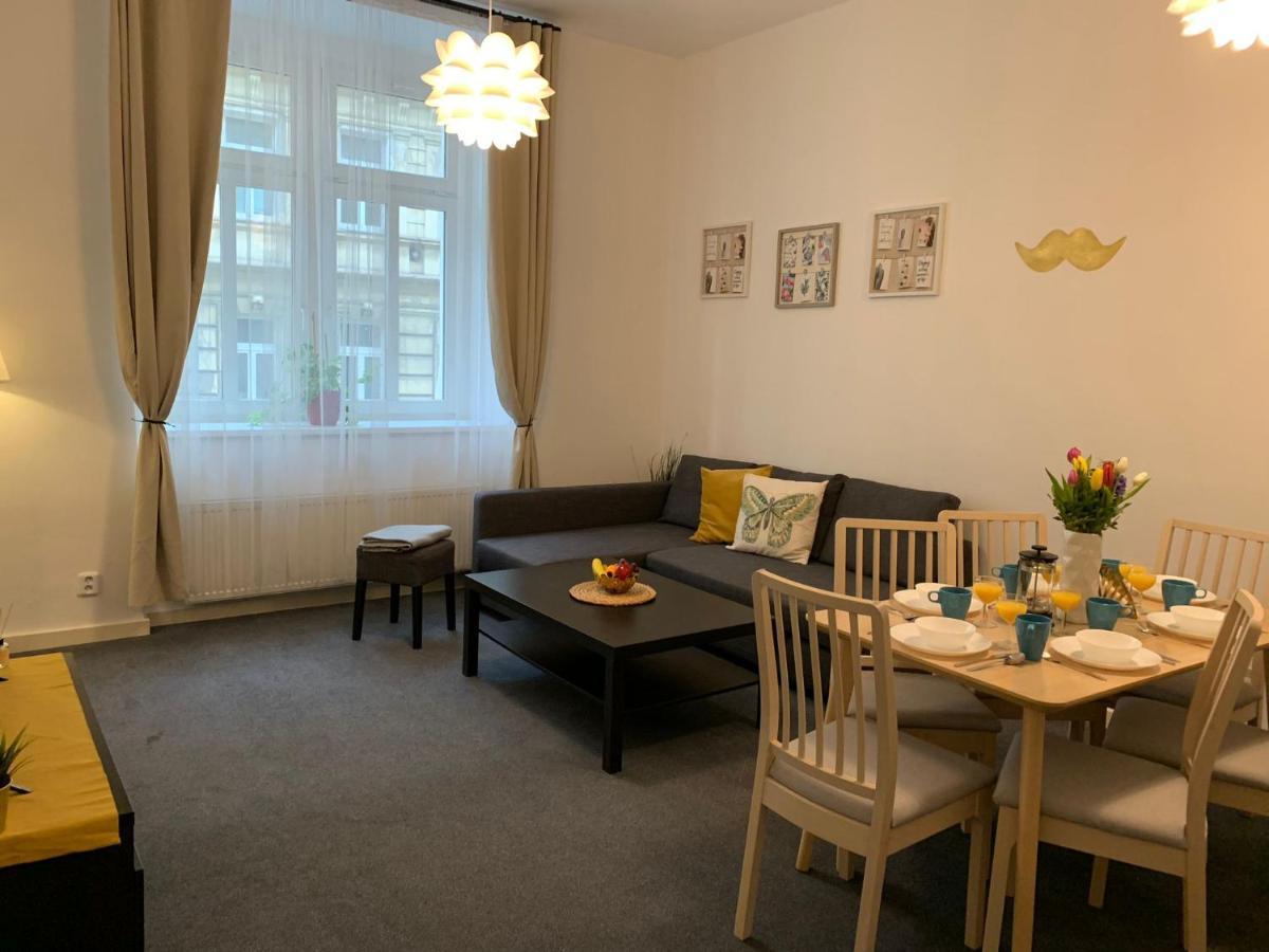 Little Tom Apartments Прага Экстерьер фото