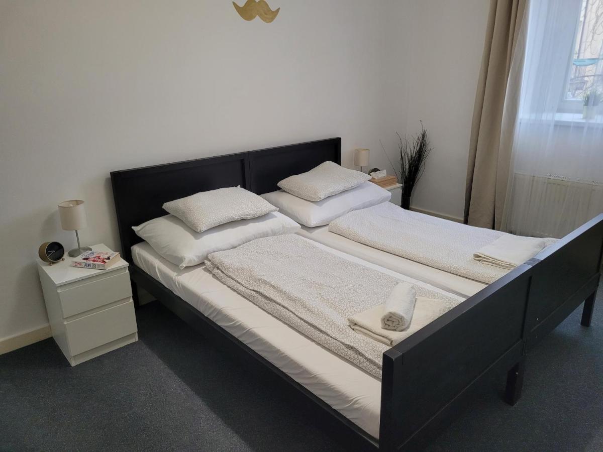 Little Tom Apartments Прага Экстерьер фото