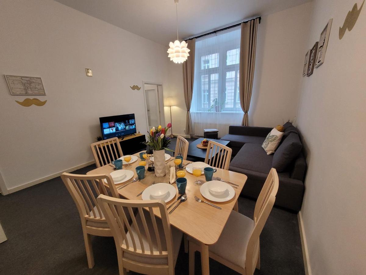 Little Tom Apartments Прага Экстерьер фото